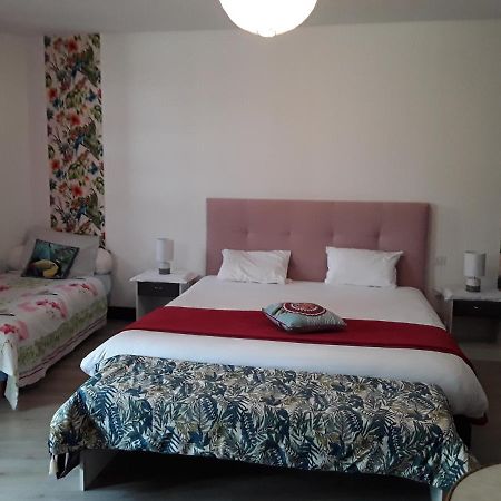 Madelon IV Bed & Breakfast Belves Ngoại thất bức ảnh