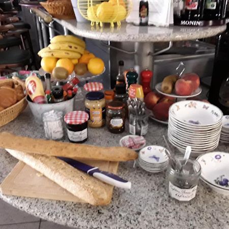 Madelon IV Bed & Breakfast Belves Ngoại thất bức ảnh