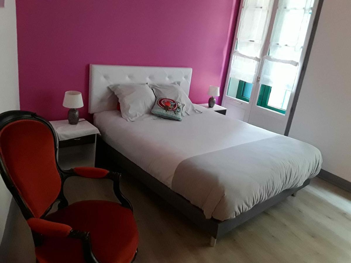 Madelon IV Bed & Breakfast Belves Ngoại thất bức ảnh