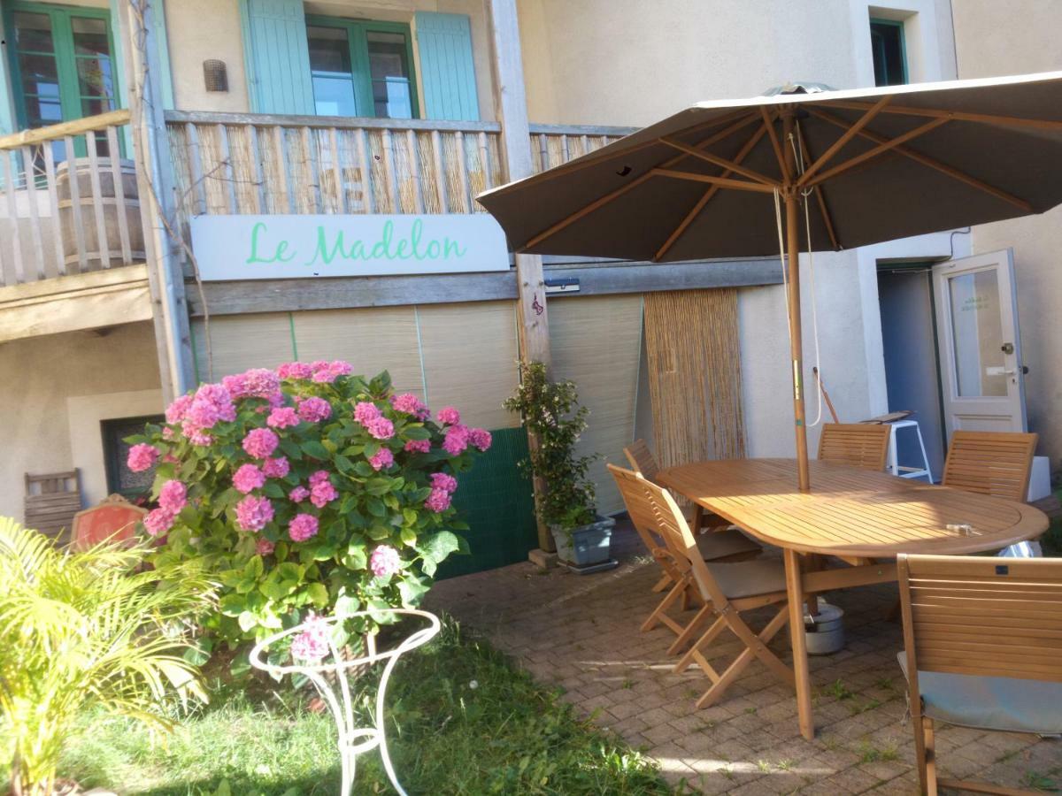 Madelon IV Bed & Breakfast Belves Ngoại thất bức ảnh